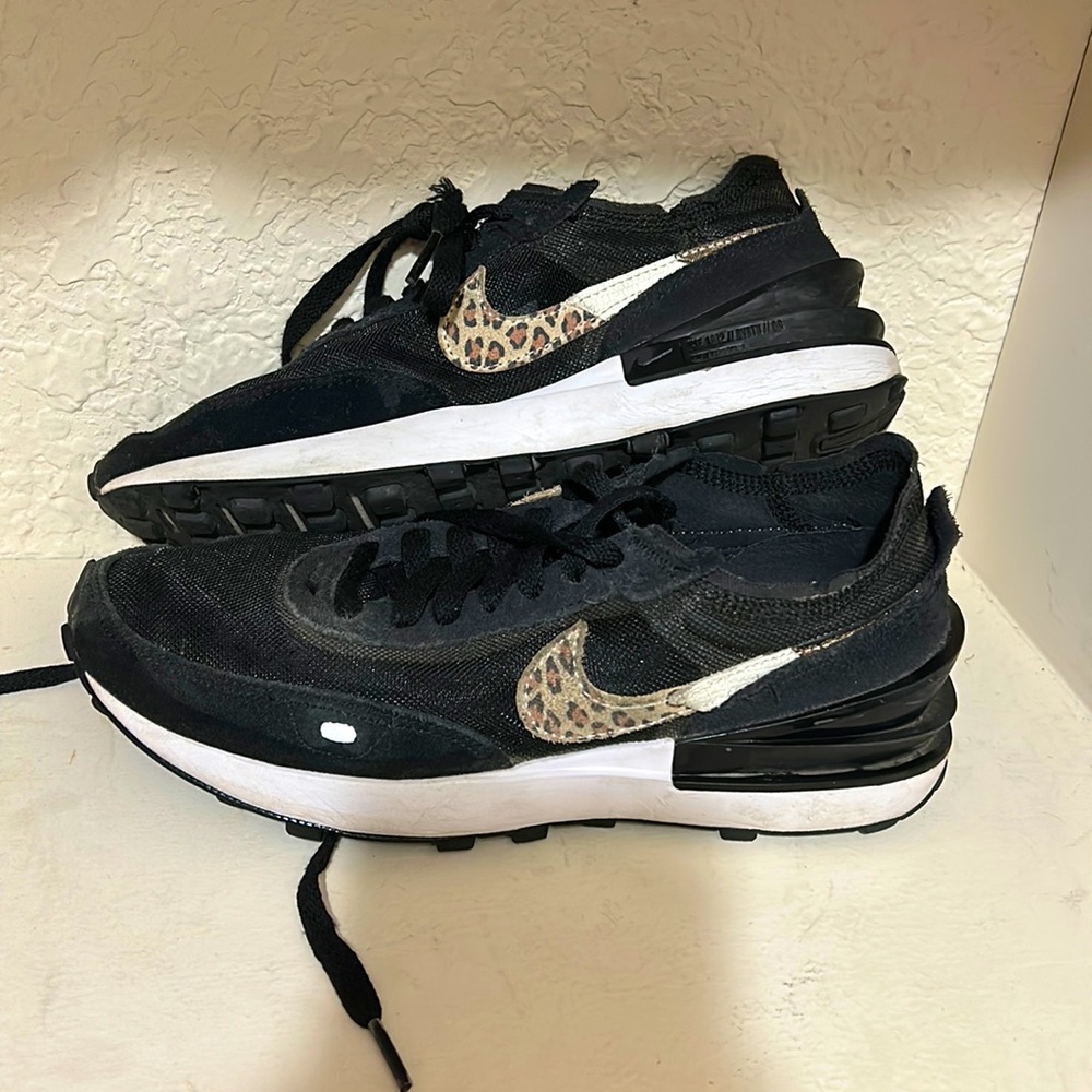 Girls Nike Leopard